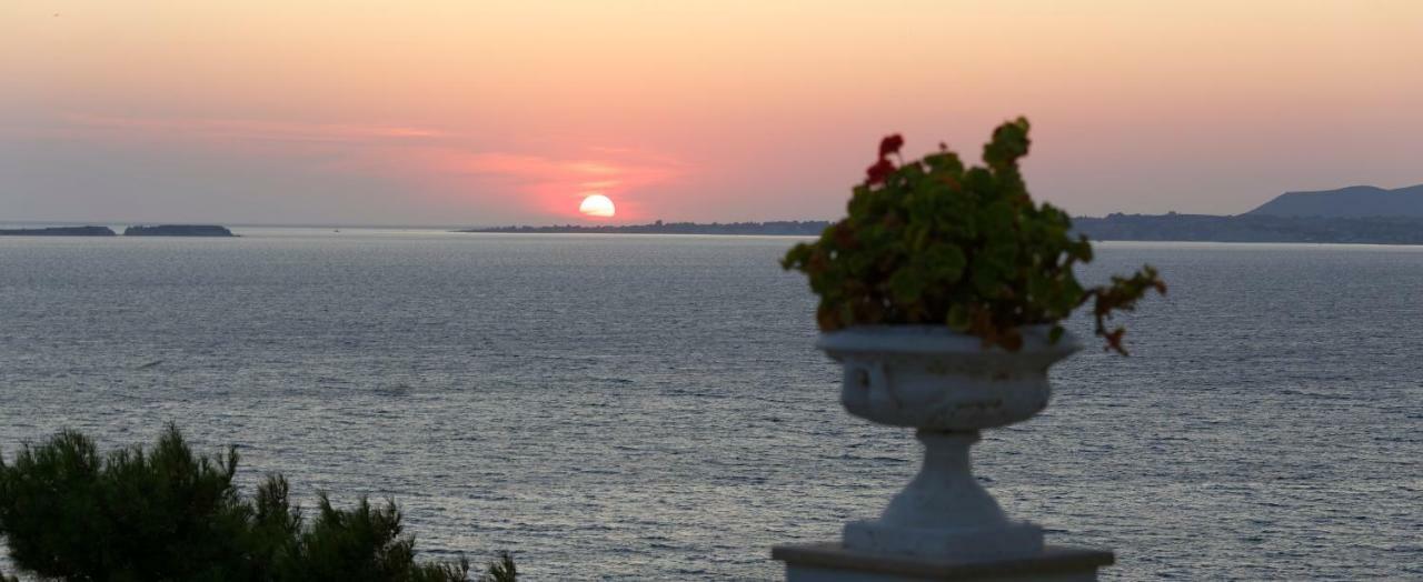 Villa Rhoe Minia Bagian luar foto